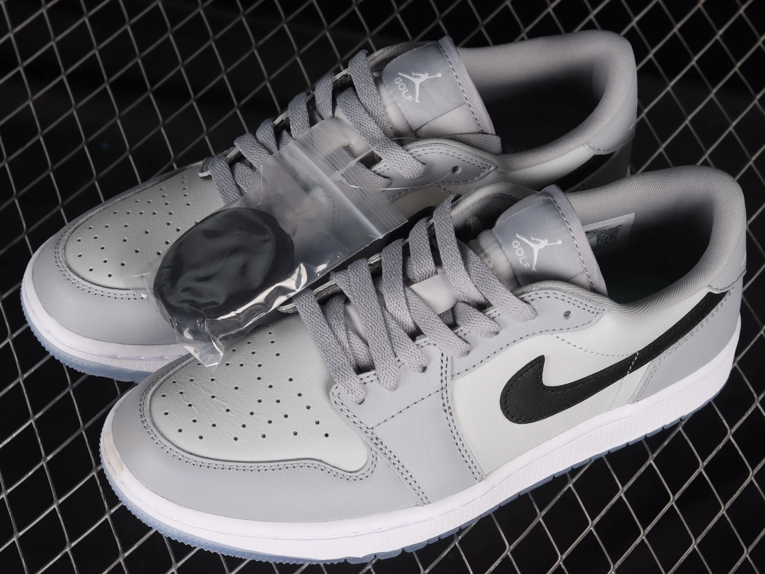 All categories Air Jordan Jordan series basketball shoes Air Jordan 1 Low G version pure original Air Jordan 1 Low Golf AJ1 Joe 1 new golf version Wolf gray color DD9315-002